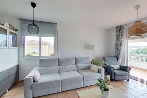 Townhouse for sale in La Pobla De Montornes, Tarragona, Spain 4 bedrooms, 144 sq.m. No. 153128 - photo 10