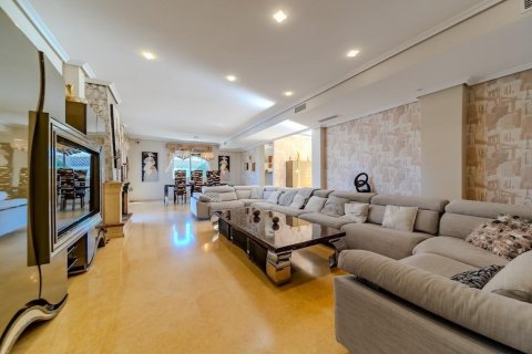 Villa zum Verkauf in La Mata, Alicante, Spanien 5 Schlafzimmer, 438 m2 Nr. 191628 - Foto 4