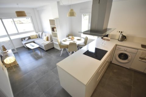 Продажа квартиры в Дехеса де Кампоамор, Аликанте, Испания 3 спальни, 80м2 №191634 - фото 3