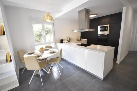 Продажа квартиры в Дехеса де Кампоамор, Аликанте, Испания 3 спальни, 80м2 №191634 - фото 5