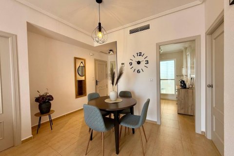Продажа квартиры в Гуардамар-дель-Сегура, Аликанте, Испания 3 спальни, 79м2 №191630 - фото 13