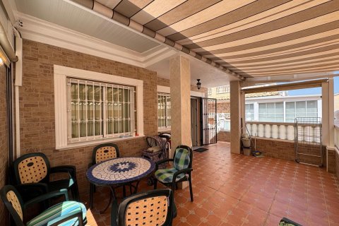 Townhouse zum Verkauf in Guardamar del Segura, Alicante, Spanien 3 Schlafzimmer, 91 m2 Nr. 191632 - Foto 10