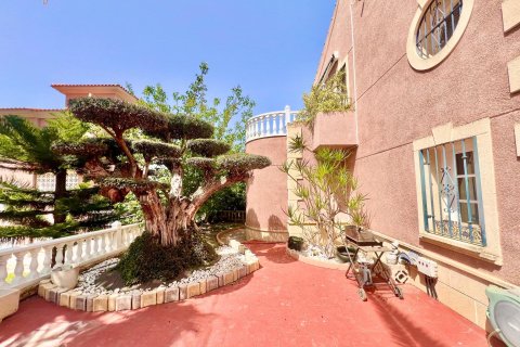 Villa zum Verkauf in Los Balcones, Alicante, Spanien 3 Schlafzimmer, 253 m2 Nr. 191631 - Foto 19