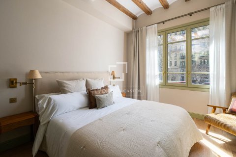 Lägenhet till salu i Barcelona, Spanien 3 sovrum, 200 kvm. Nr. 161413 - foto 20