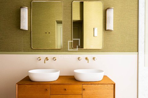 Lägenhet till salu i Barcelona, Spanien 3 sovrum, 200 kvm. Nr. 161413 - foto 30