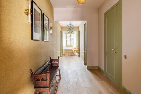 Lägenhet till salu i Barcelona, Spanien 3 sovrum, 200 kvm. Nr. 161413 - foto 14