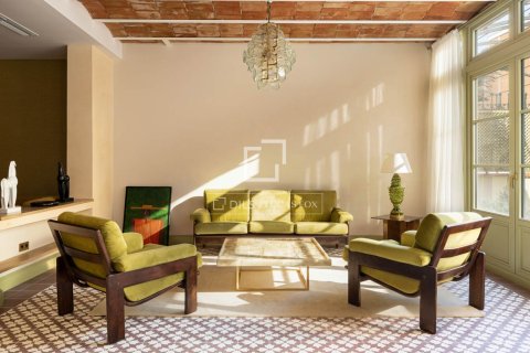 Lägenhet till salu i Barcelona, Spanien 3 sovrum, 200 kvm. Nr. 161413 - foto 4