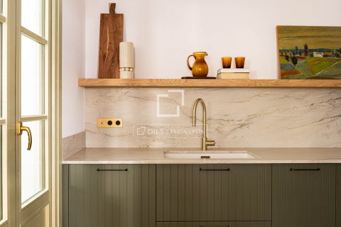 Lägenhet till salu i Barcelona, Spanien 3 sovrum, 200 kvm. Nr. 161413 - foto 5