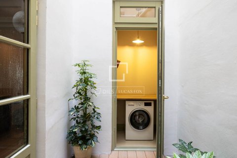 Lägenhet till salu i Barcelona, Spanien 3 sovrum, 200 kvm. Nr. 161413 - foto 9