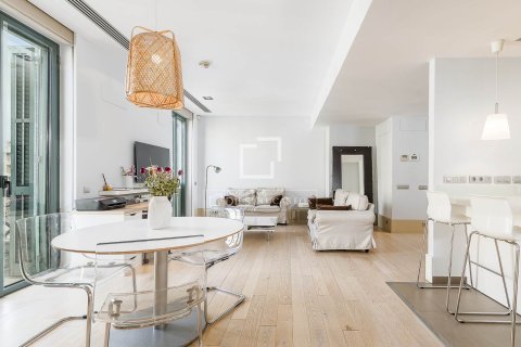 Lägenhet till salu i Barcelona, Spanien 2 sovrum, 96 kvm. Nr. 161417 - foto 4