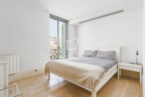Lägenhet till salu i Barcelona, Spanien 2 sovrum, 96 kvm. Nr. 161417 - foto 16