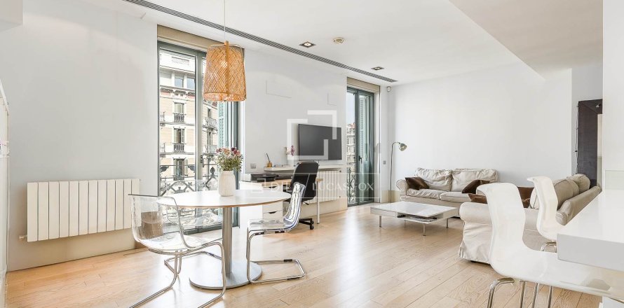 Lägenhet i Barcelona, Spanien 2 sovrum, 96 kvm. Nr. 161417