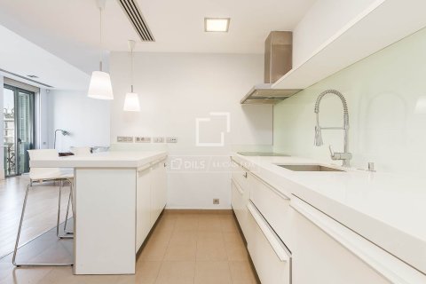 Lägenhet till salu i Barcelona, Spanien 2 sovrum, 96 kvm. Nr. 161417 - foto 11