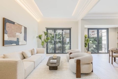 Lägenhet i Barcelona, Spanien 5 sovrum, 223 kvm. Nr. 161418