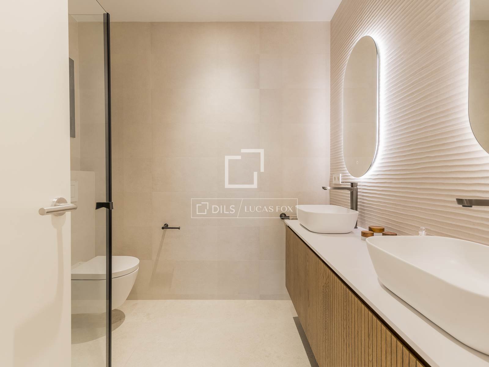 Appartamento a Barcelona, Spagna 5 camere da letto, 223 mq. N° 161418