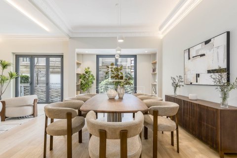 Lägenhet till salu i Barcelona, Spanien 5 sovrum, 223 kvm. Nr. 161418 - foto 3