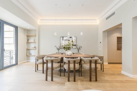 Lägenhet till salu i Barcelona, Spanien 5 sovrum, 223 kvm. Nr. 161418 - foto 6