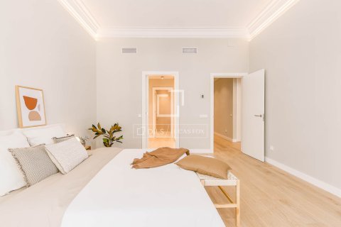 Lägenhet till salu i Barcelona, Spanien 5 sovrum, 223 kvm. Nr. 161418 - foto 19