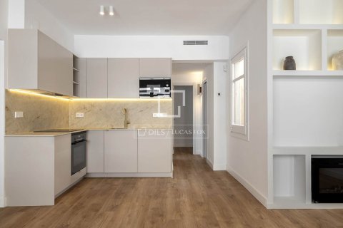 Lägenhet till salu i Barcelona, Spanien 2 sovrum, 50 kvm. Nr. 161416 - foto 3