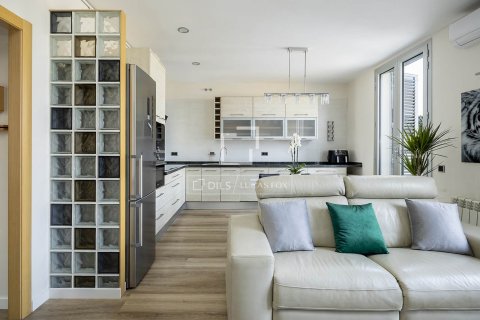 Apartment for sale in Barcelona, Spain 1 bedroom, 57 sq.m. No. 161415 - photo 5