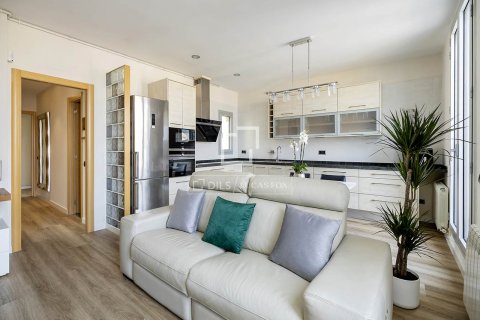 Apartment for sale in Barcelona, Spain 1 bedroom, 57 sq.m. No. 161415 - photo 14