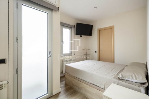 Apartment for sale in Barcelona, Spain 1 bedroom, 57 sq.m. No. 161415 - photo 16