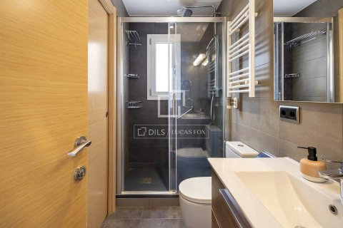 Apartment for sale in Barcelona, Spain 1 bedroom, 57 sq.m. No. 161415 - photo 25