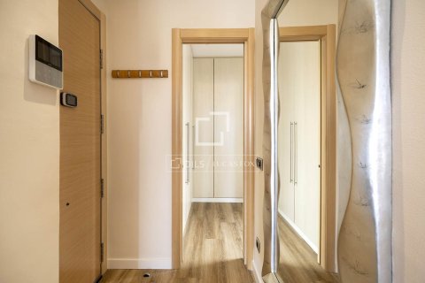 Apartment for sale in Barcelona, Spain 1 bedroom, 57 sq.m. No. 161415 - photo 26