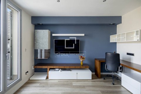 Apartment for sale in Barcelona, Spain 1 bedroom, 57 sq.m. No. 161415 - photo 10