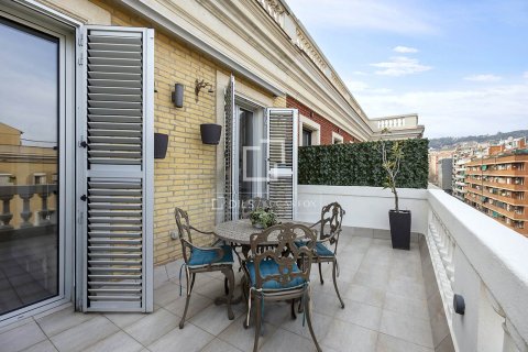 Apartment for sale in Barcelona, Spain 1 bedroom, 57 sq.m. No. 161415 - photo 2