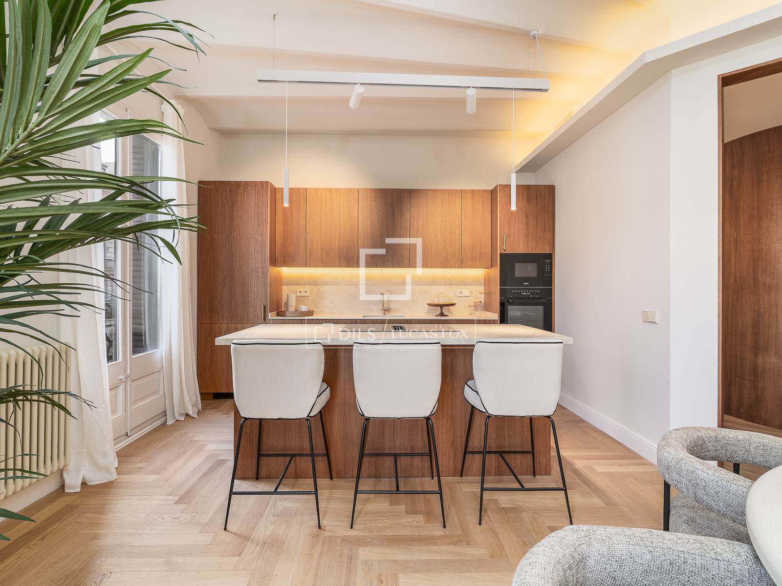 Huoneisto Barcelona, Espanja 4 makuuhuonetta, 183 m2 No. 161414