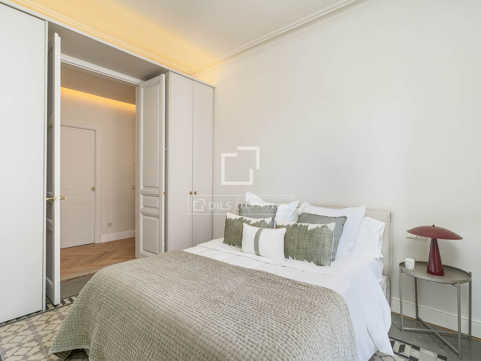 Huoneisto Barcelona, Espanja 4 makuuhuonetta, 183 m2 No. 161414