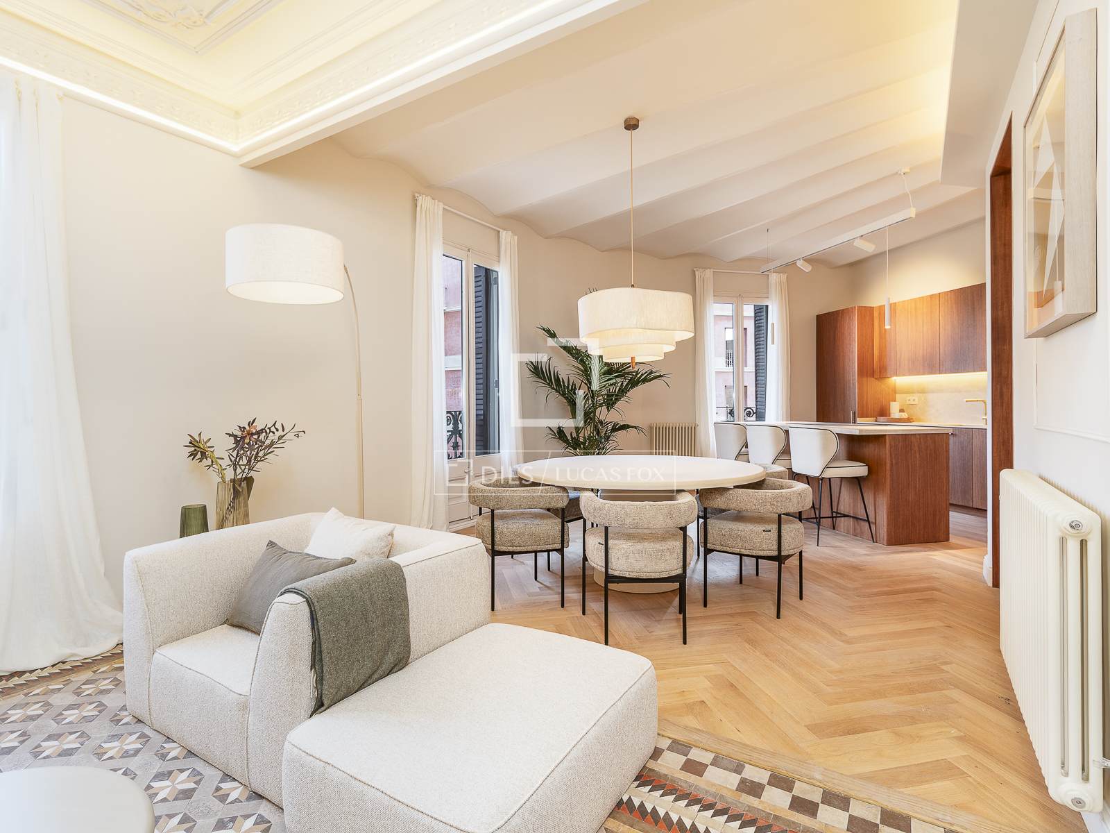 Huoneisto Barcelona, Espanja 4 makuuhuonetta, 183 m2 No. 161414