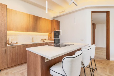 Apartment à vendre à Barcelona, Espagne, 4 chambres, 183 m2 No. 161414 - photo 10