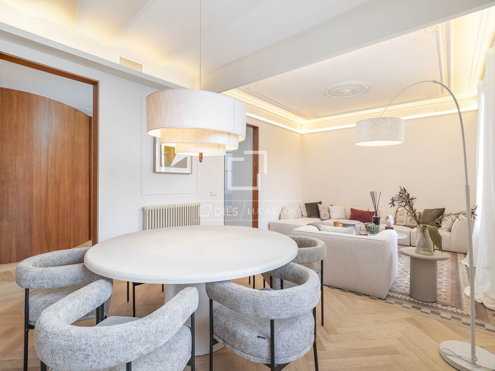 Huoneisto Barcelona, Espanja 4 makuuhuonetta, 183 m2 No. 161414