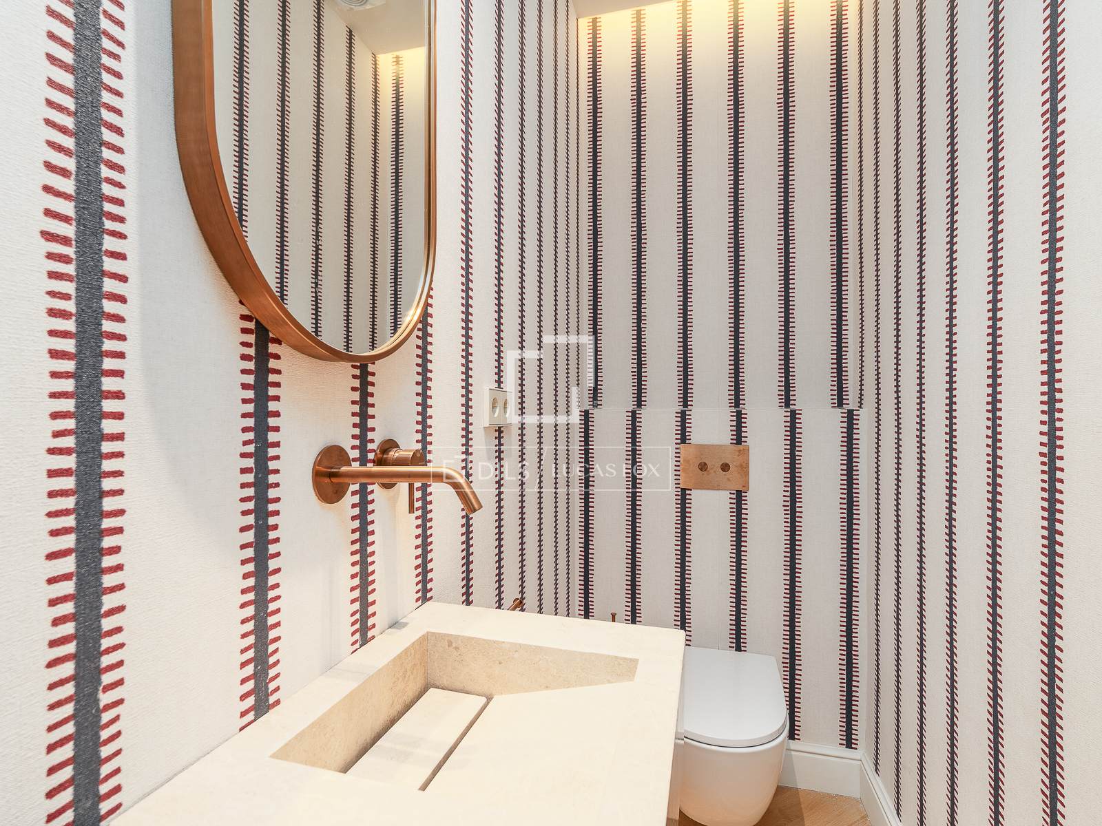 Huoneisto Barcelona, Espanja 4 makuuhuonetta, 183 m2 No. 161414