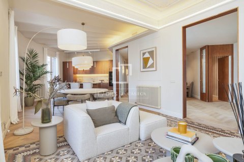 Apartment à Barcelona, Espagne 4 chambres, 183 m2 No. 161414