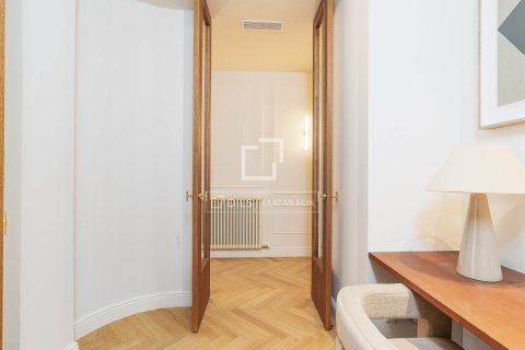 Apartment à vendre à Barcelona, Espagne, 4 chambres, 183 m2 No. 161414 - photo 21