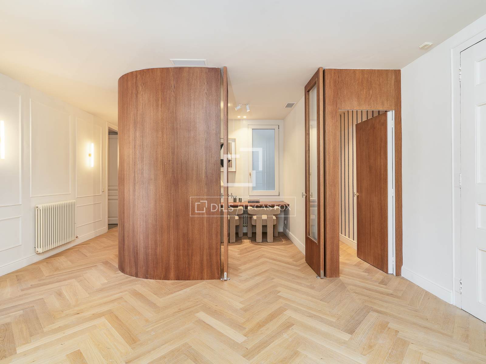 Huoneisto Barcelona, Espanja 4 makuuhuonetta, 183 m2 No. 161414