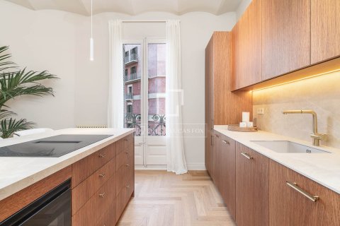 Apartment à vendre à Barcelona, Espagne, 4 chambres, 183 m2 No. 161414 - photo 13