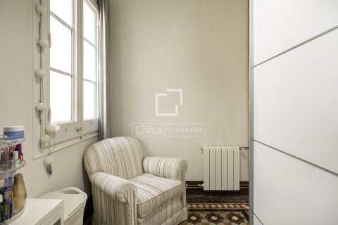 Lägenhet till salu i Barcelona, Spanien 5 sovrum, 161 kvm. Nr. 161419 - foto 16