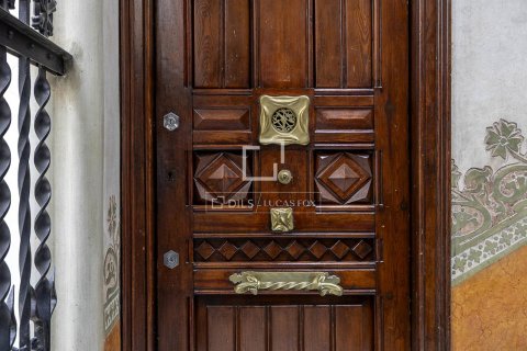 Lägenhet till salu i Barcelona, Spanien 5 sovrum, 161 kvm. Nr. 161419 - foto 29