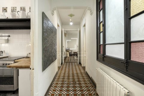 Lägenhet till salu i Barcelona, Spanien 5 sovrum, 161 kvm. Nr. 161419 - foto 18