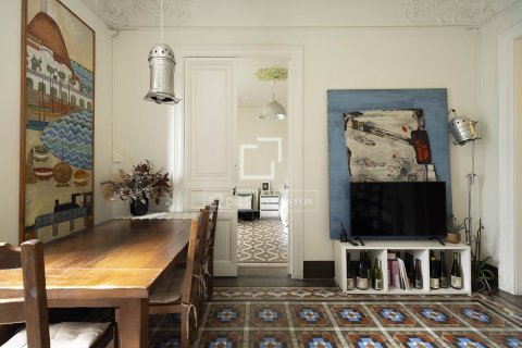 Lägenhet till salu i Barcelona, Spanien 5 sovrum, 161 kvm. Nr. 161419 - foto 4