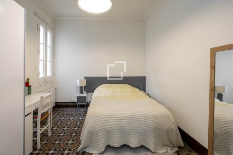 Lägenhet till salu i Barcelona, Spanien 5 sovrum, 161 kvm. Nr. 161419 - foto 22