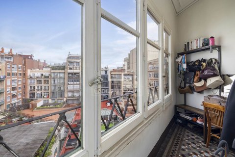 Lägenhet till salu i Barcelona, Spanien 5 sovrum, 161 kvm. Nr. 161419 - foto 26