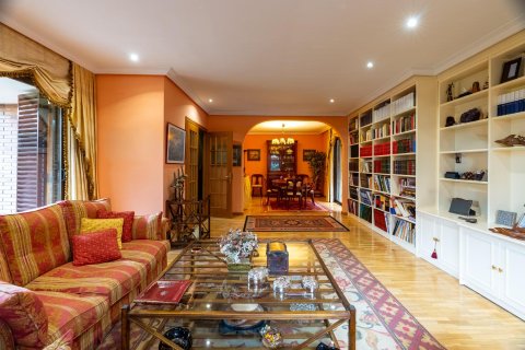 Māja pārdošanā Madrid, Spānijā 6 istabas, 410 m2 Nr. 168359 - attēls 7