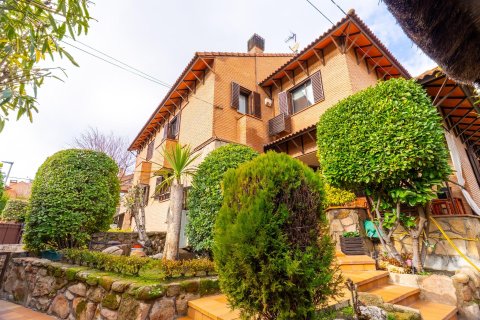 Дом в Мадрид, Испания 6 спален, 410м2 №168359