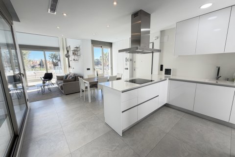 Willa w Villamartin, Alicante, Hiszpania 4 sypialnie, 148 mkw. nr 155527 – zdjęcie 15