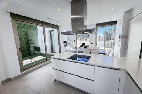 Willa w Villamartin, Alicante, Hiszpania 4 sypialnie, 148 mkw. nr 155527 – zdjęcie 10